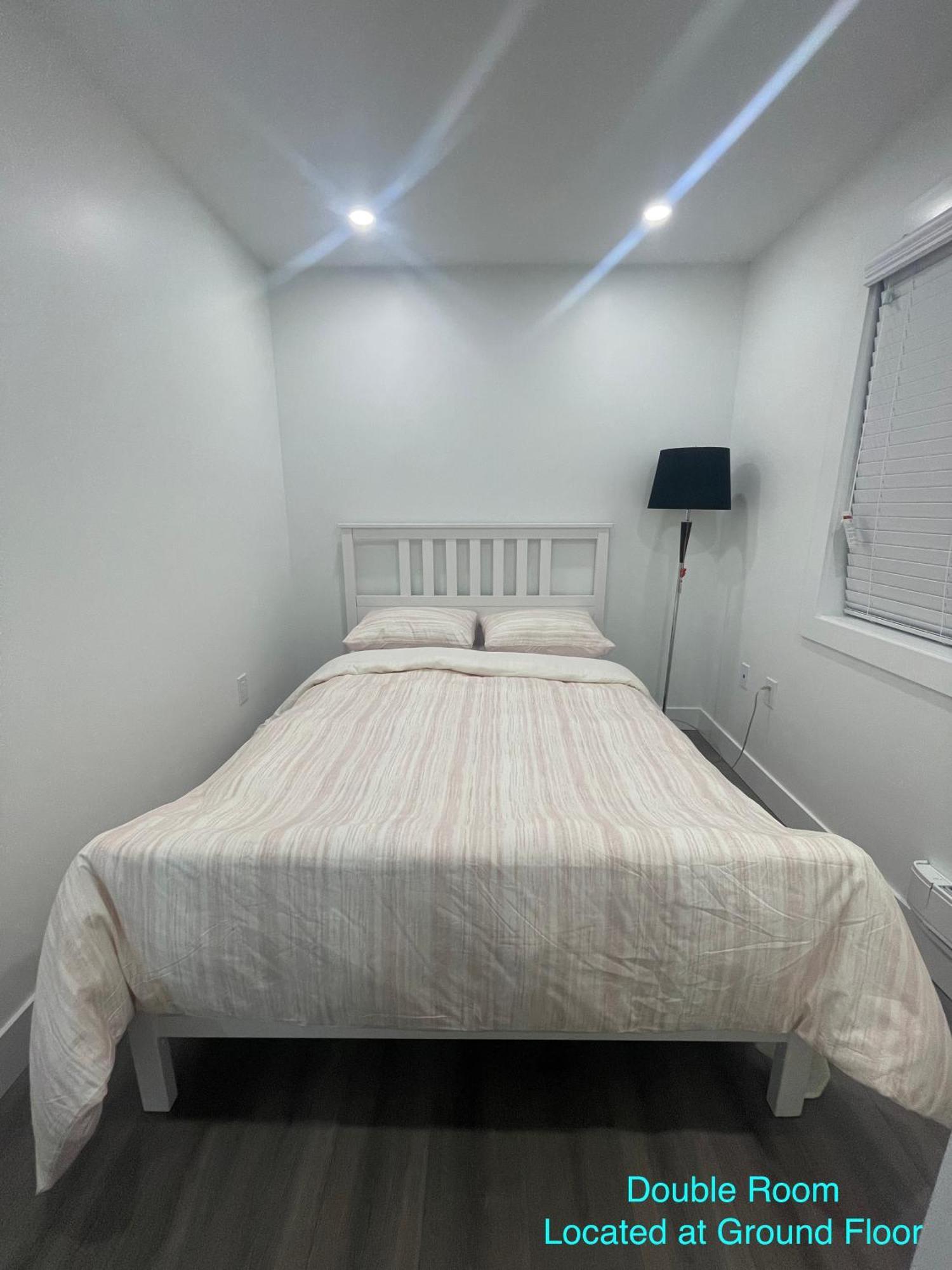 South Vancouver Guesthouse Экстерьер фото