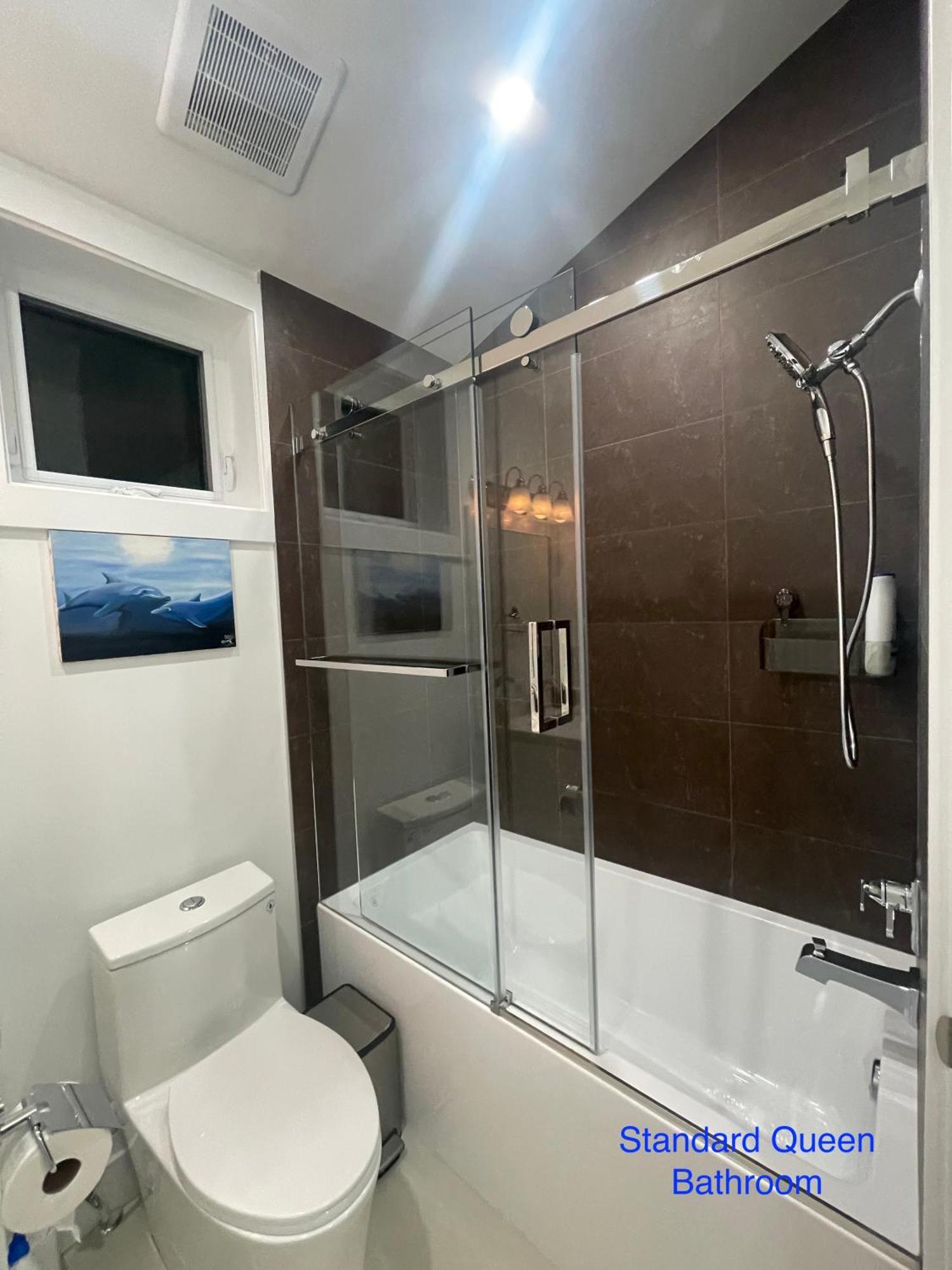South Vancouver Guesthouse Экстерьер фото
